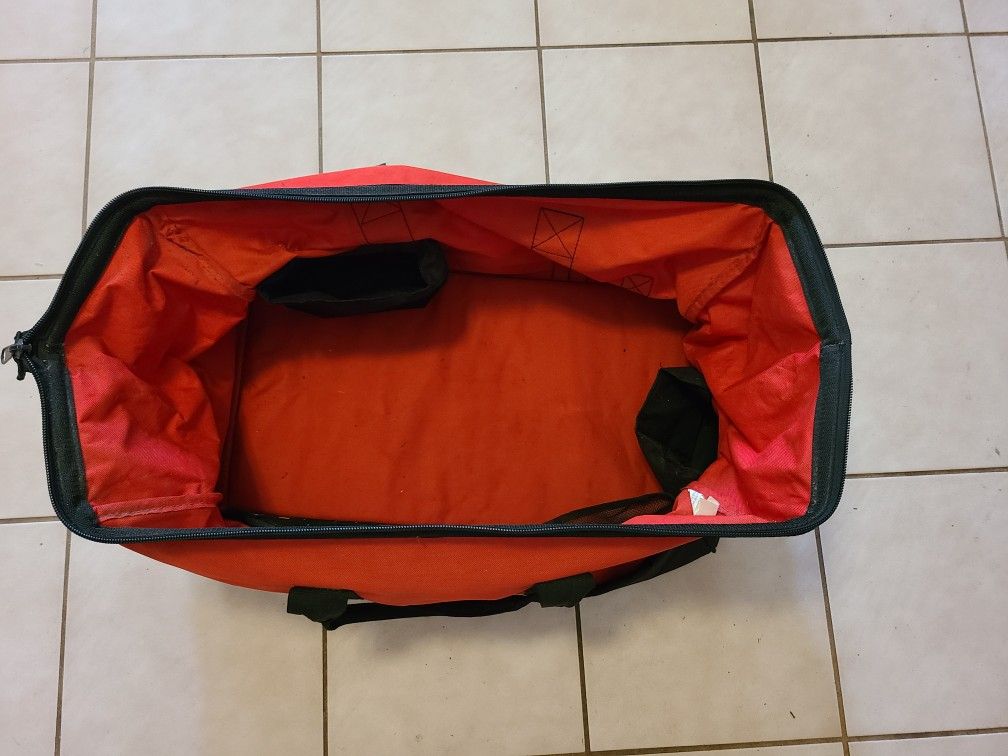 Contractor's Milwaukee Heavy Duty X Large Bag Tool Duffel Bag for Sale
