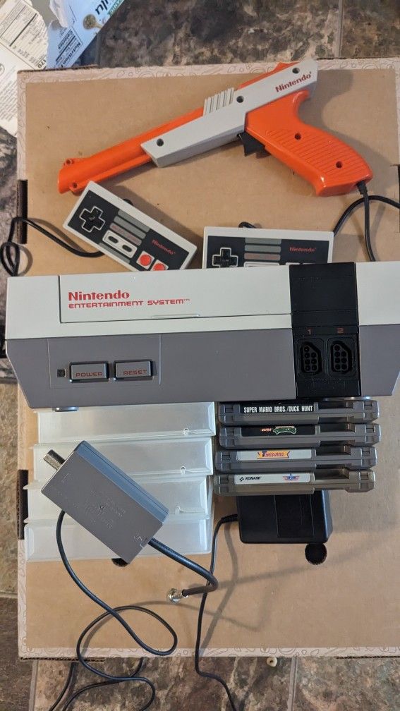 NES W/ GAMES $100