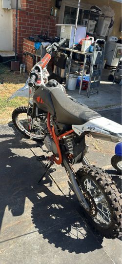 Dirt bike