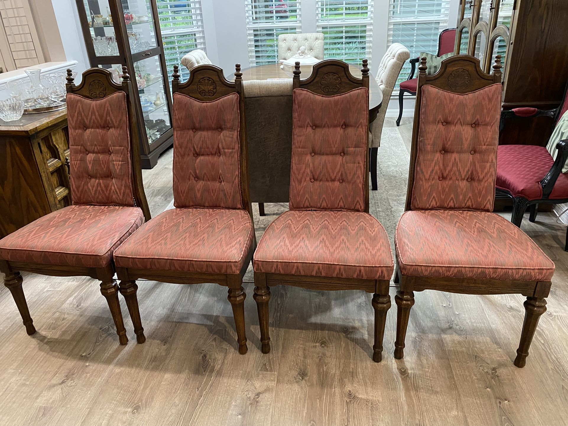REDUCED-Vintage Set Of 6 Bassett Dining Chairs