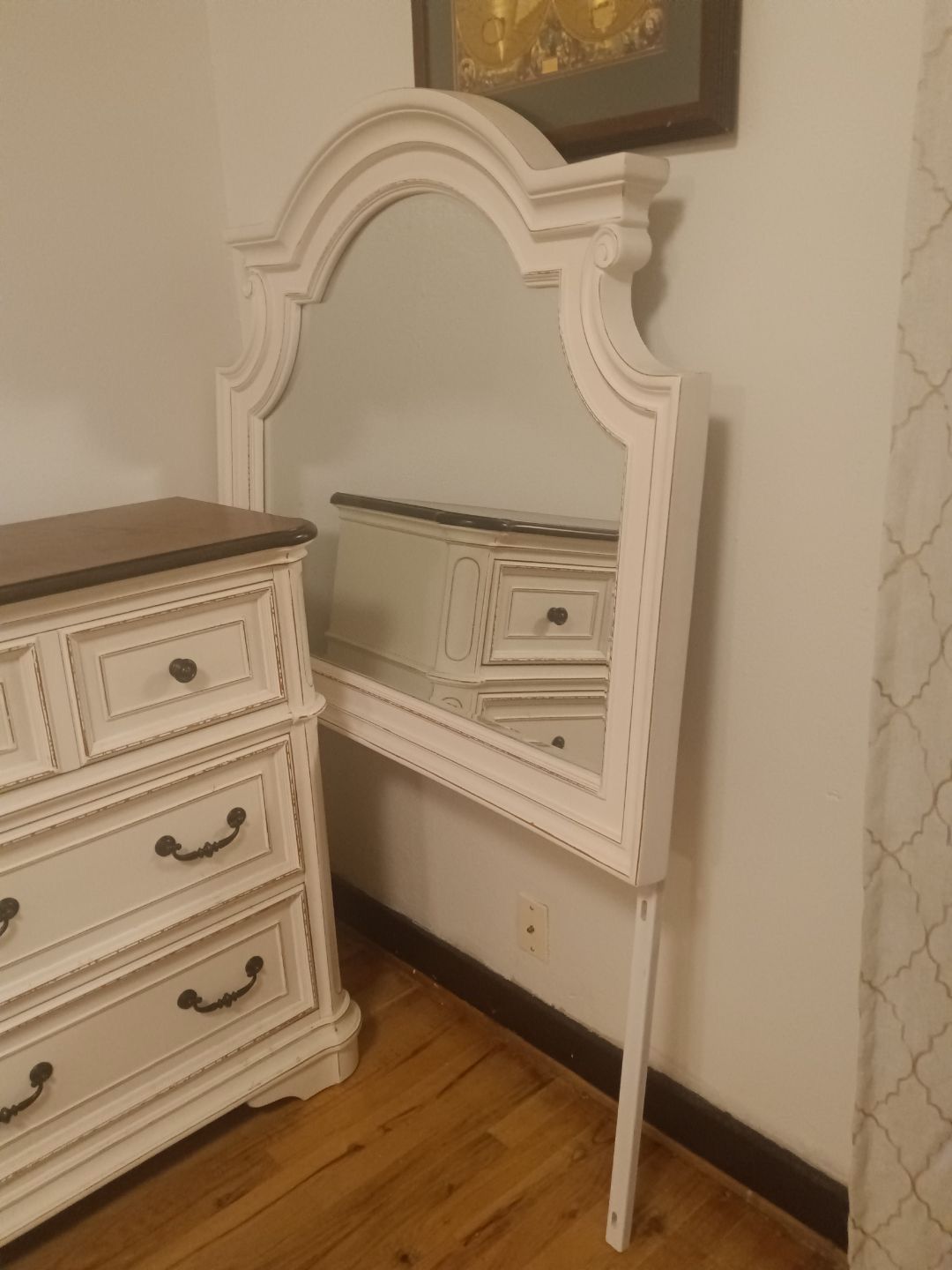 White And Brown Vintage Dresser With Mirror