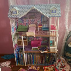 Doll House With Accessories Not Books 