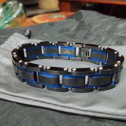 Ion Plated Blue & Black Stainless Steel w/ Carbon Fiber Link Bracelet 