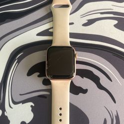 Series 5 Apple Watch Pink- Minor Cracks