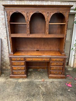 Executive Office Desk With Light Hutch
