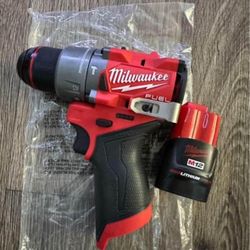 Milwaukee m12 hammer drill comes with 2.0 battery….