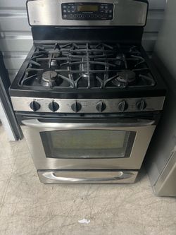 G.E Gas Stove