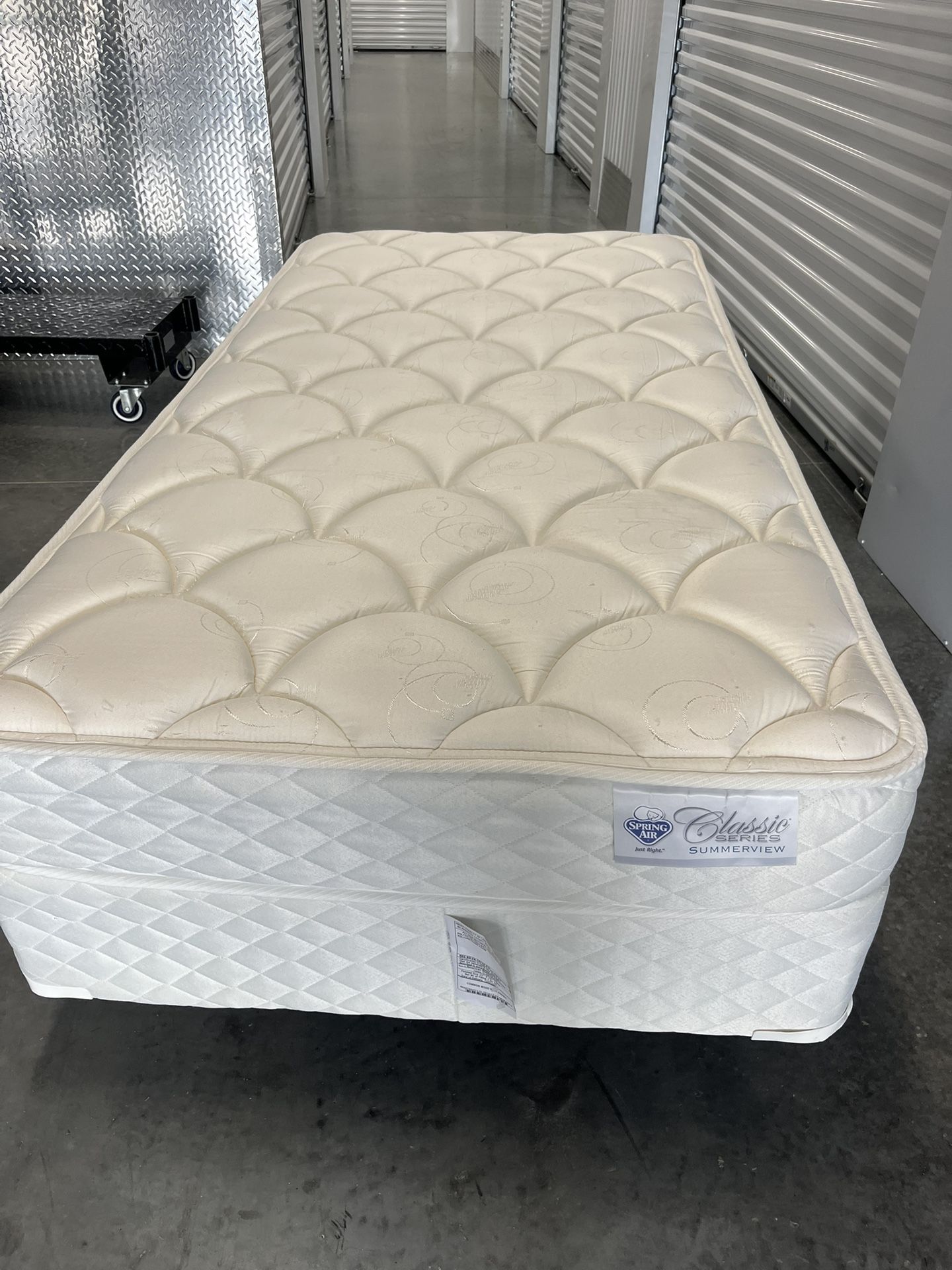 Twin Mattress/Box Spring & Rails