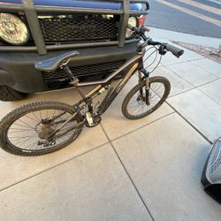 Specialized Mountain Bike 