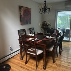 Dining Room Set - 6 Chairs 