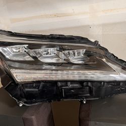 Lexus RX350 Triple Beam Right Headlight 