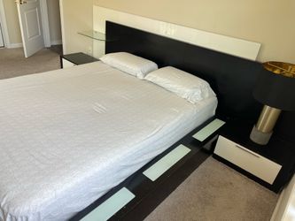 Modern Black & White Bedroom Furniture Set – Dresser, Mirror, Chest & Bed Frame