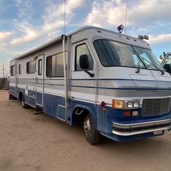 1989 HMC RV