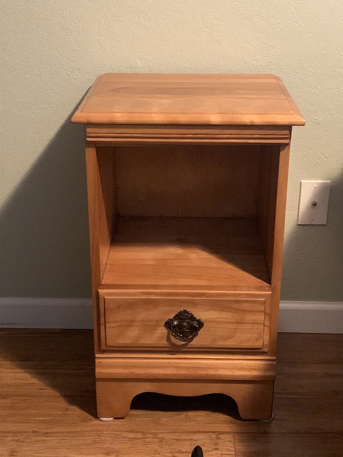 Antique Side drawer FREE if you pick up—no contact required