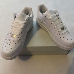 New Nike Air Force 1 Size 8.5 Men & 10 Women