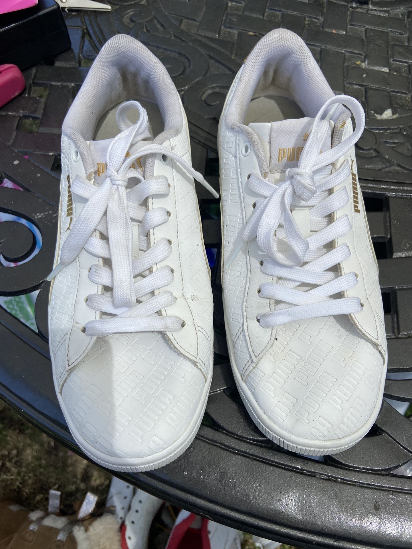 Pumas Womens Shoes