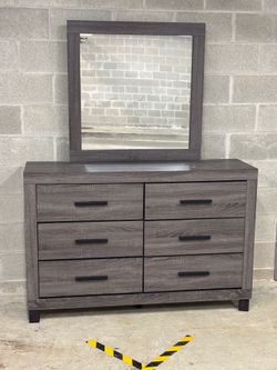 Adjustable Queen Bed Set with 6-Drawer Dresser & Mirror – Gray Wood Finish