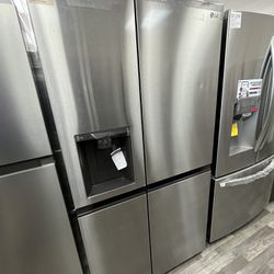 LG 27 Cu Ft Side by Side Smart Refrigerator w/ Craft Ice 