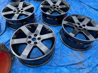 Range Rover  OEM  20 inch wheels gloss black  20 inch 5x120 +41.5 fully refinished like new ! 795$ for 4 rims plus tax.  New and used tires options av