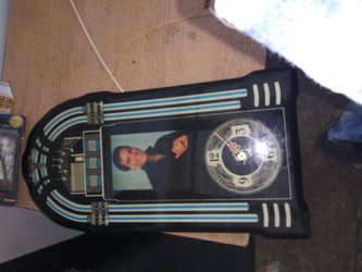 Elvis clock