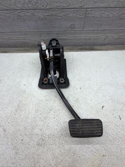 2019-2025 Chevy Silverado 1500 Brake Pedal Assembly OEM