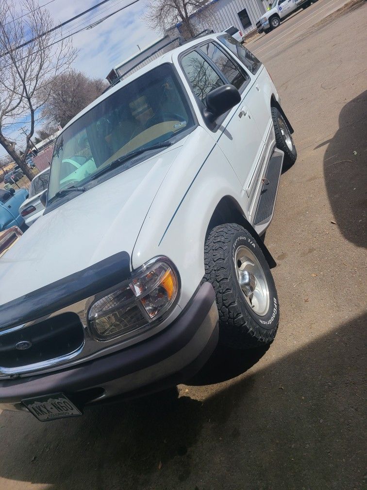 1995 Ford Explorer