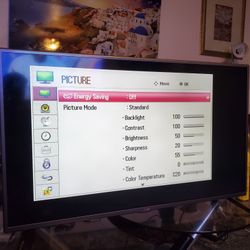 43" LG TV Not Smart Has Hdmis Come With Original Remote No Scratch Like New 