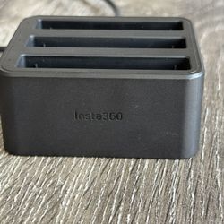Insta 360 X4. Two battery charging units. 