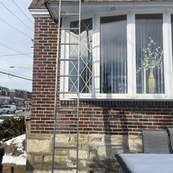 16 FT. Werner Aluminum Extension Ladder. 