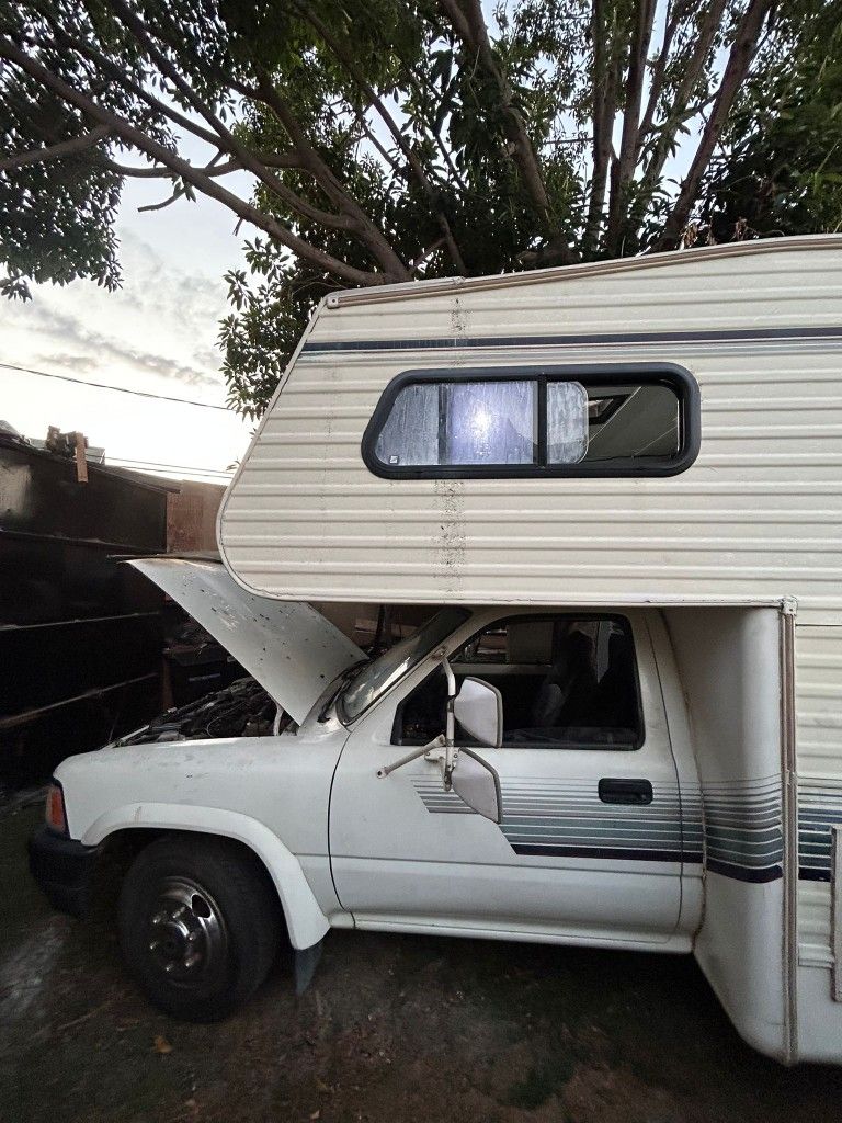 🦠SE VENDE TRAILA TOYOTA EN BU3NAS CONDICIONES🦋