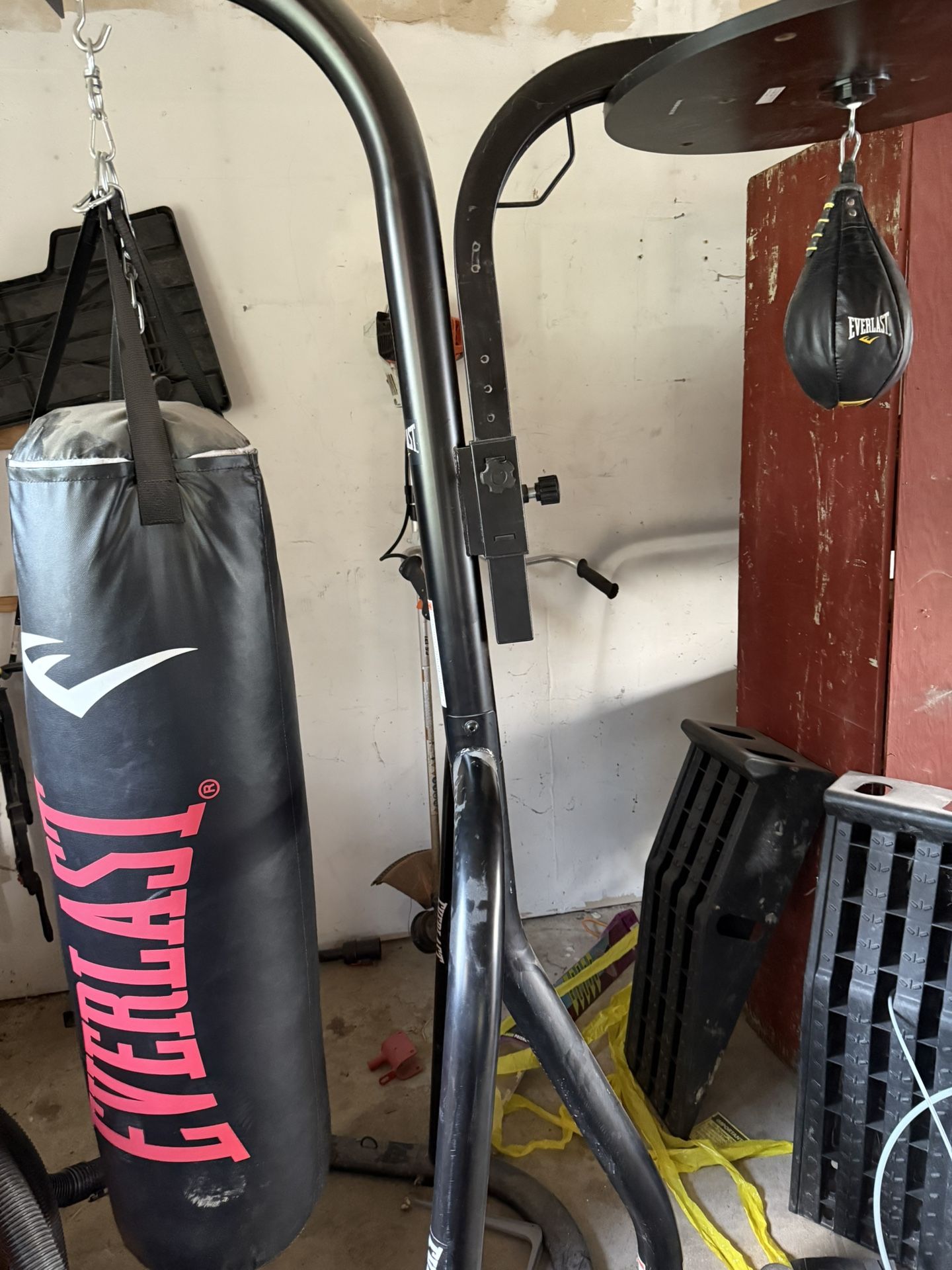 Everlast Dual Station