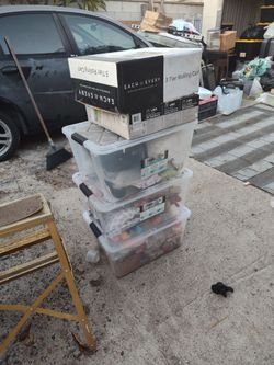 Ropa miselania y electrónica
