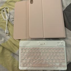 IPAD Mini or Pro Case With Keyboard 