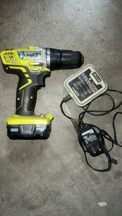 RYOBI 12-Volt Lithium-Ion Cordless Drill/Driver Kit HJP004L
