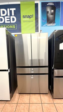 Samsung Bespoke 29 Cu. ft 4-Door French Door Refrigerator with Beverage Center