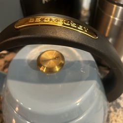 Lecreuset Teapot 