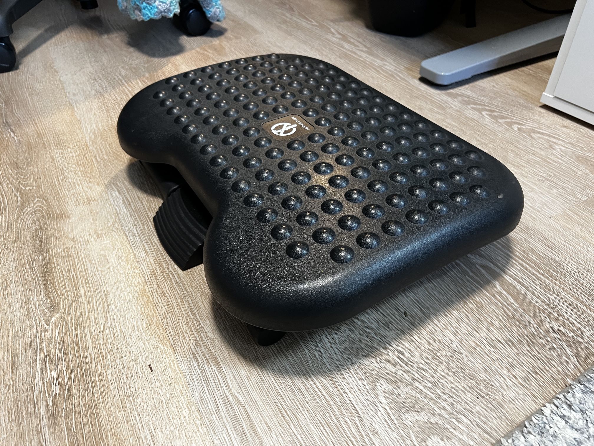 Mind Reader Desk Foot Rest