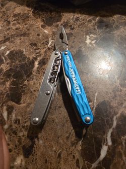 Leatherman Juice CS4 Multi-Tool
