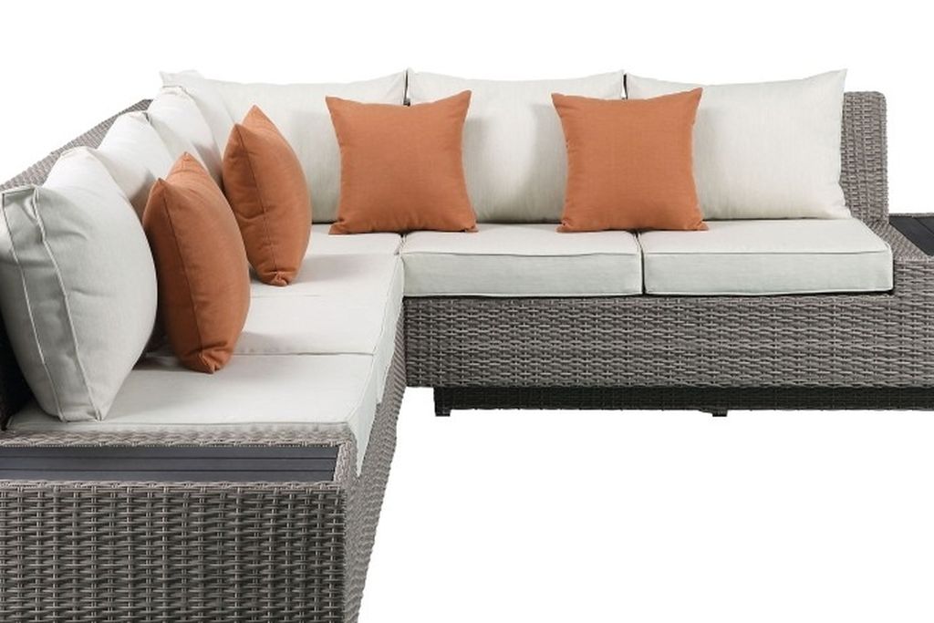 SECTIONAL SOFA W/COFFEE TABLE