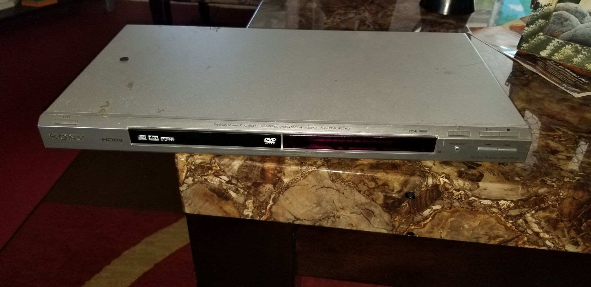 Sony dvd player used in great condition not remote control