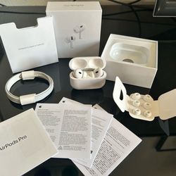 Generation 2 Apple Air Pods