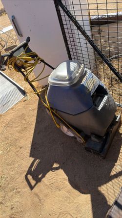 Windsor Clipper 12 Gallon Commercial Carpet Cleaner