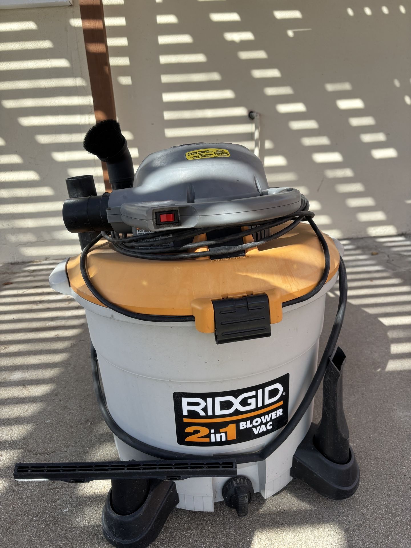 Rigid Shop Vac / Blower 2in1