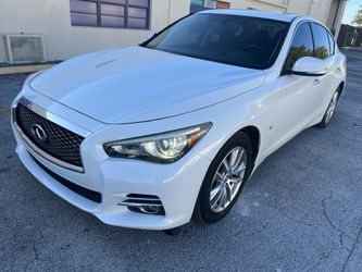 2015 Infiniti Q50