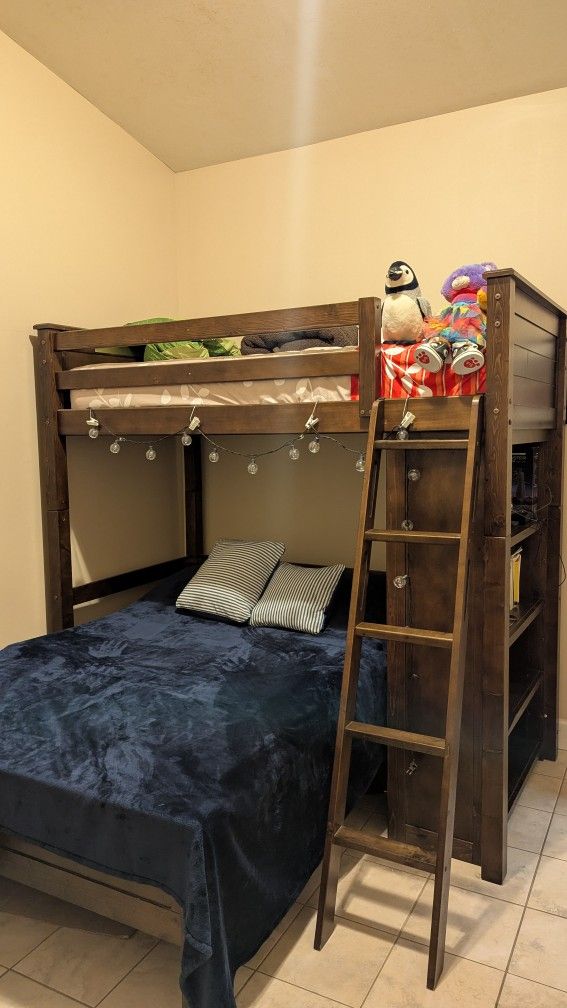 Bunk Bed+Library