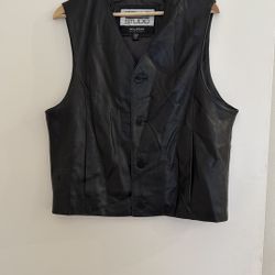 Mens authentic Wilson Black Leather Button-Up Vest. Size medium. Vintage
