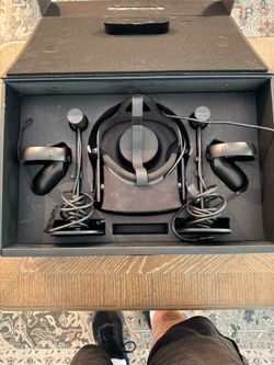 Occulus CV-1 VR headset
