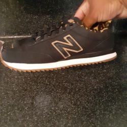 New Balance womens 7.5 Like new 