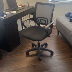Black Mesh Back Office Chair