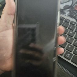 Samsung Galaxy 22 Ultra - Cracked